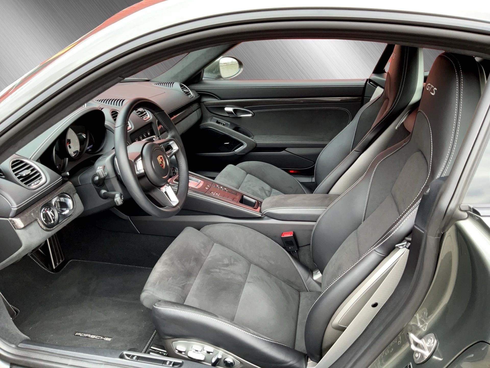 Porsche Cayman 718  GTS 4.0