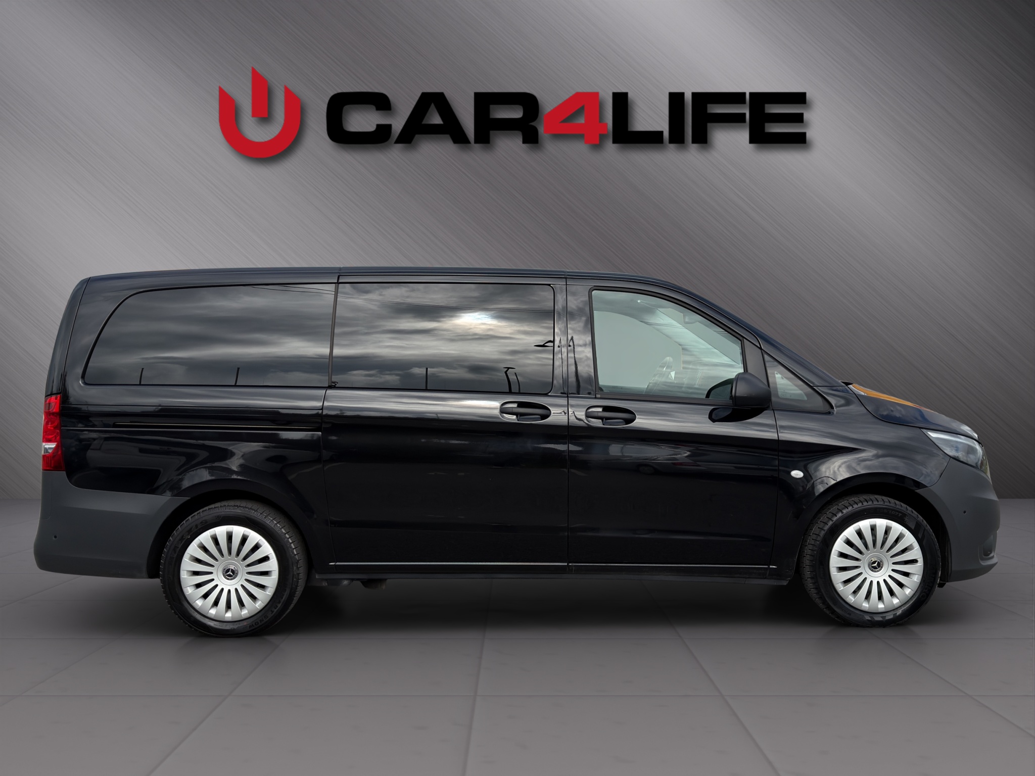 Mercedes-Benz Vito Tourer 114 CDI PRO Extralang 9 Sitzer